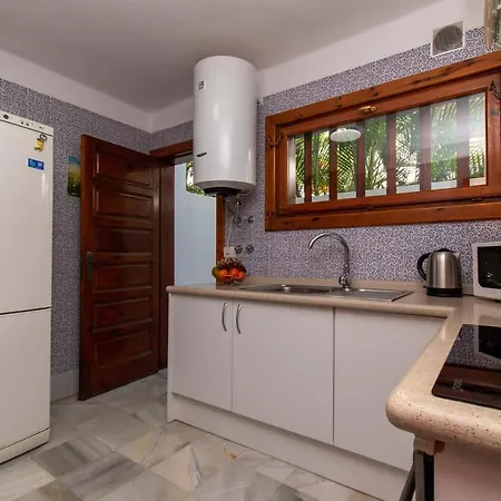 Villa Park Santiago Iii 139 - Three Bed *