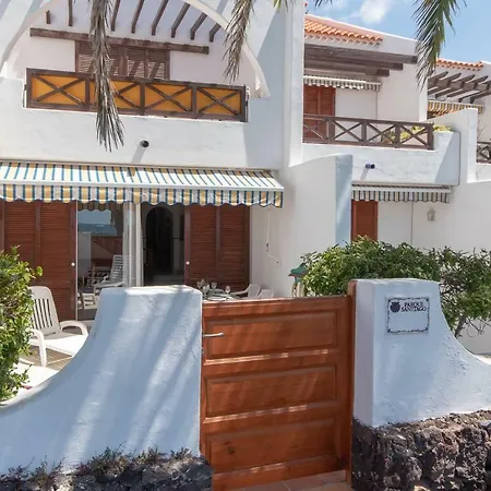 Villa Park Santiago Iii 139 - Three Bed *
